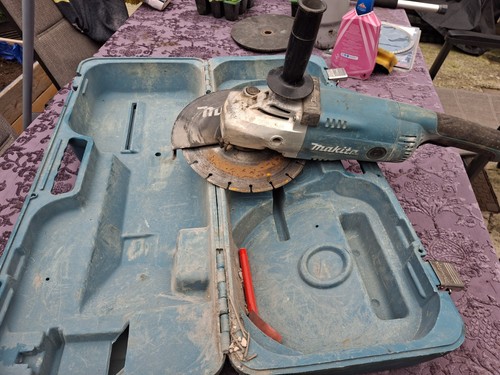 Makita corded angle grinder - corded,